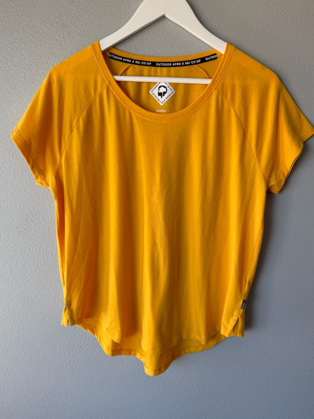 REI Co-op x Outdoor Afro yellow short sleeve scoop neck tee Women’s sz M